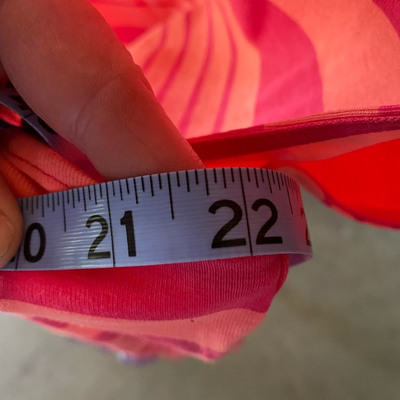 Liz Claiborne size XL women’s sleeveless t-shirt - Picture 3 of 5